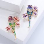 سنجاق سینه مرغ عشق و شکوفه