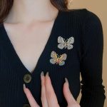 سنجاق سینه پروانه نگین رنگی