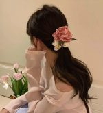 اسکرانچی حریر و مروارید طلایی - Image 5