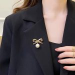 سنجاق سینه پاپیون مرواریدی