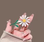 سنجاق سینه گل یاس - Image 3