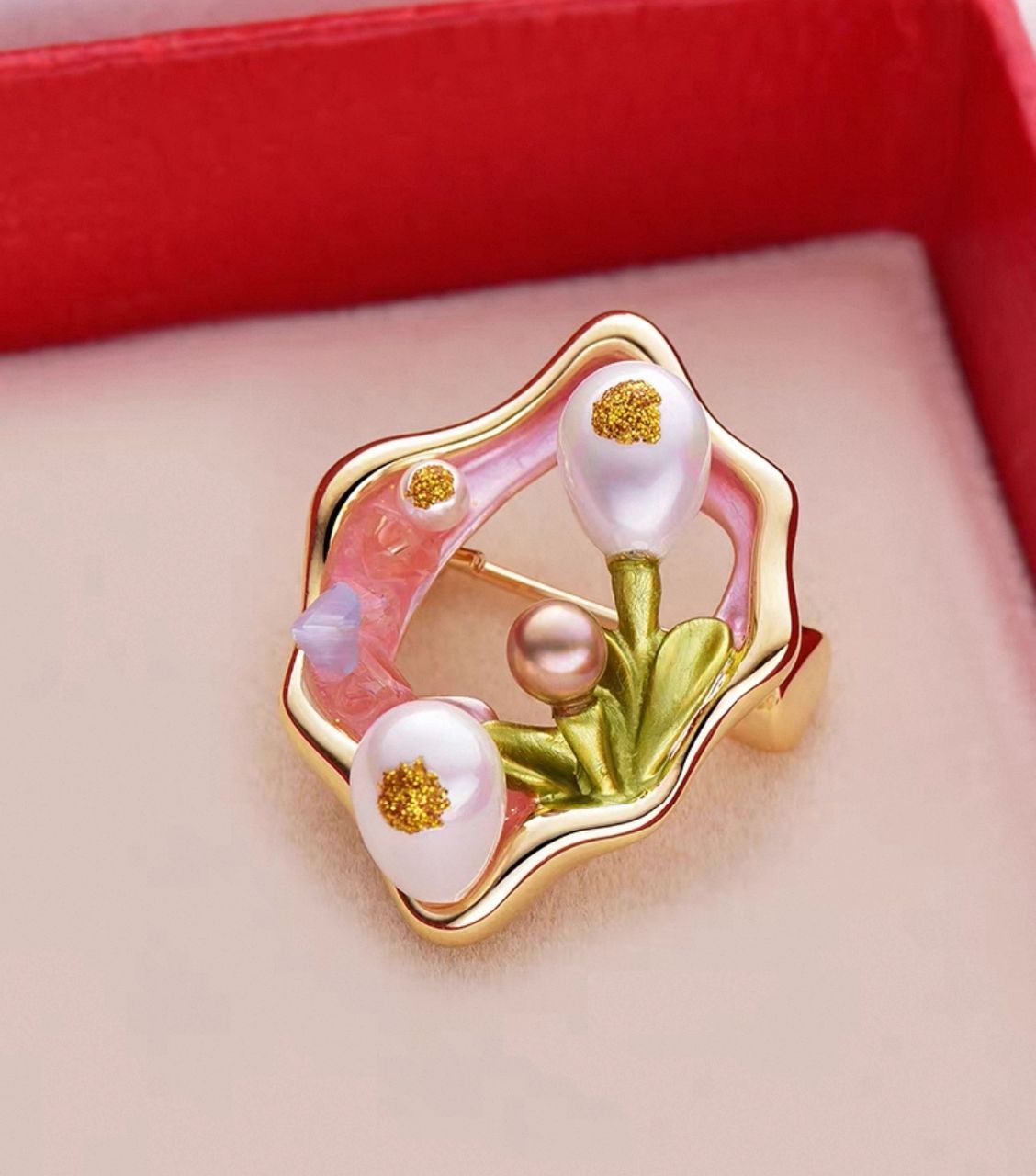 IMG_9656 سنجاق سینه طرح مینیمال - Image 1