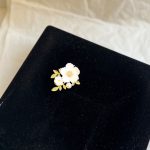 سنجاق سینه گل صد تومنی - Image 2