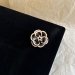 سنجاق سینه گل مشکی شنل - Image 2